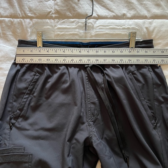 Men’s Cherokee Infinity Scrubs Top & Jogger Set, Pewter Gray, Size Large, NWOT - Picture 4 of 5